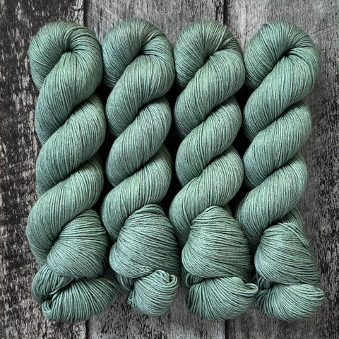 Seaglass // Magnolia Fingering