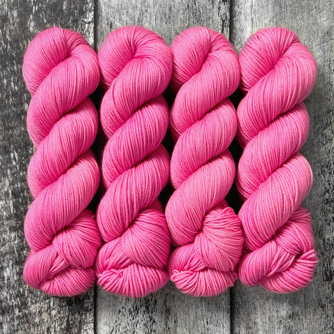 Sweet Pea // Charlotte Fingering